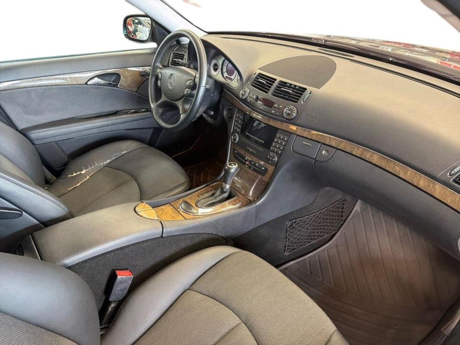 MERCEDES-BENZ E 2009