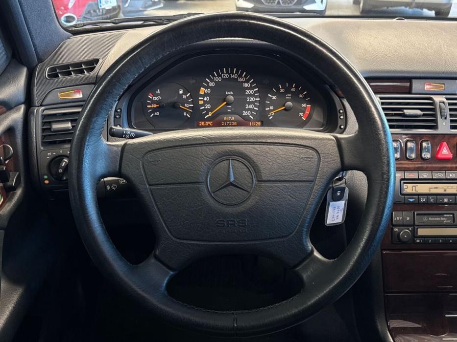 MERCEDES-BENZ E 1997