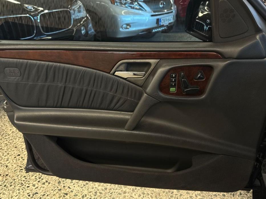MERCEDES-BENZ E 1997