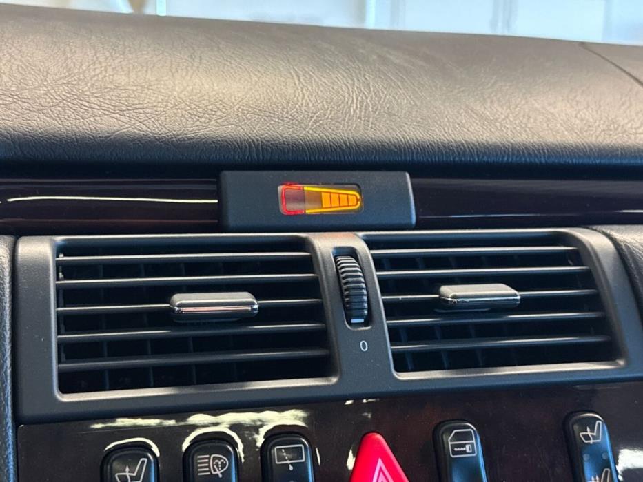 MERCEDES-BENZ E 1997