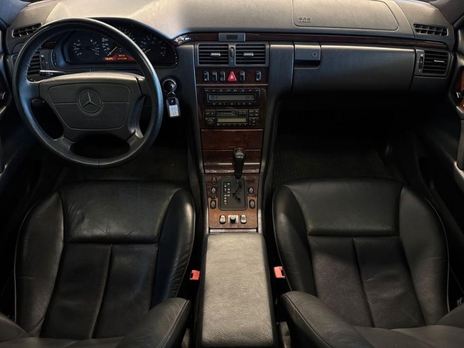 MERCEDES-BENZ E 1997