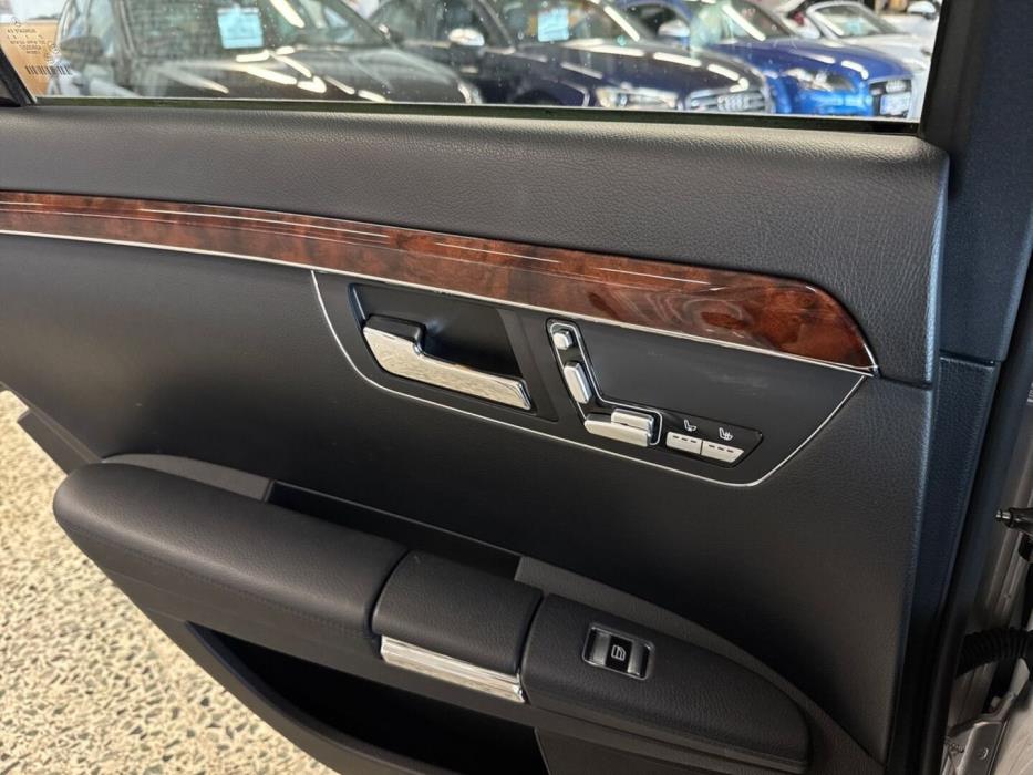 MERCEDES-BENZ S 2007