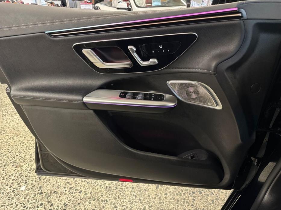 MERCEDES-BENZ EQE SUV 2023