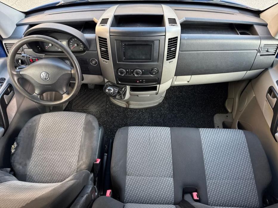 VOLKSWAGEN Crafter 2012