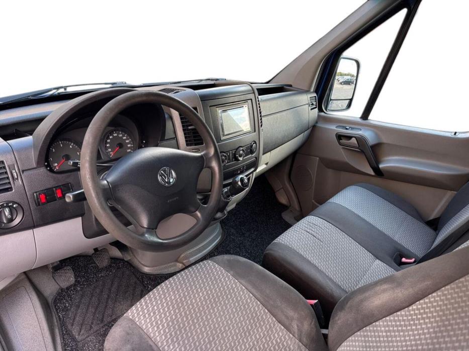 VOLKSWAGEN Crafter 2012