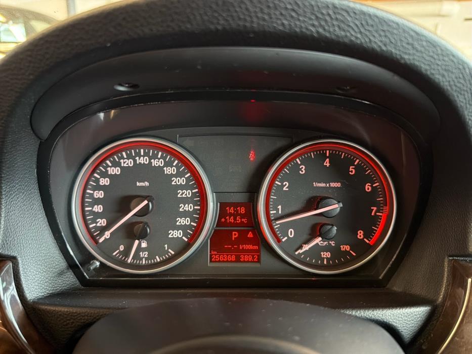 BMW 325 2007
