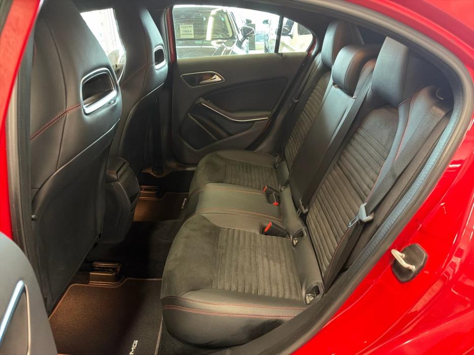 MERCEDES-BENZ A 2013