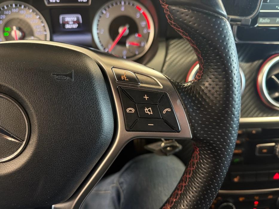 MERCEDES-BENZ A 2013