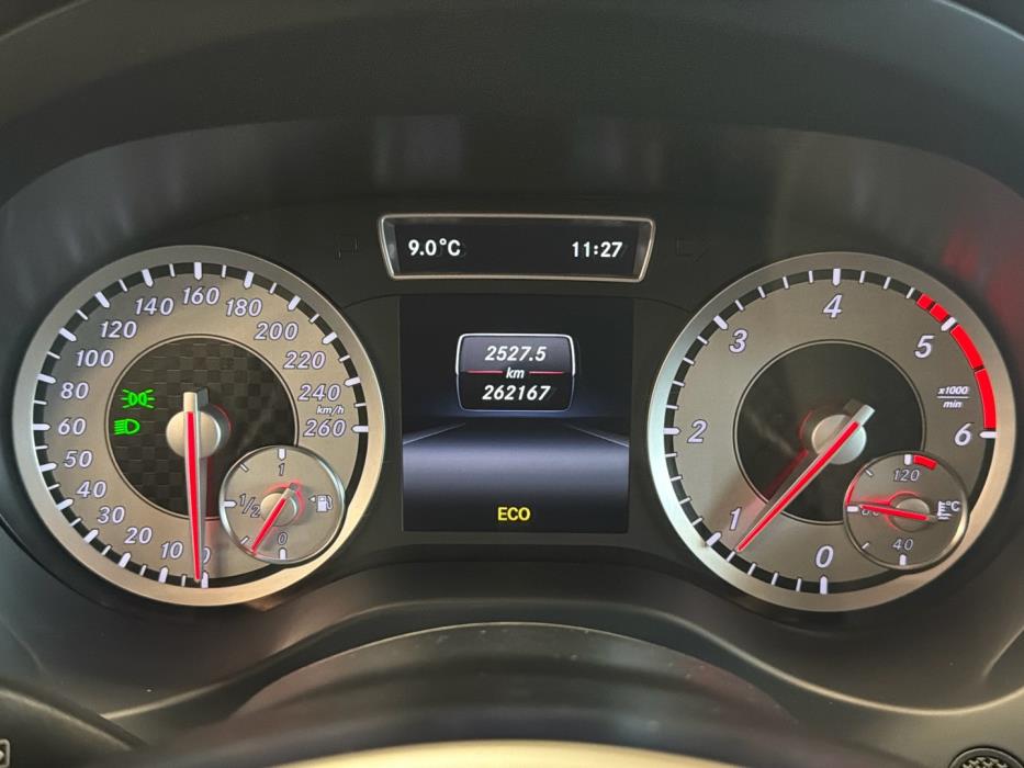 MERCEDES-BENZ A 2013