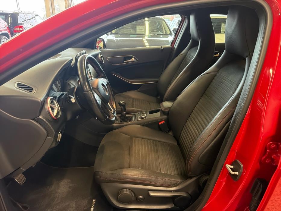 MERCEDES-BENZ A 2013