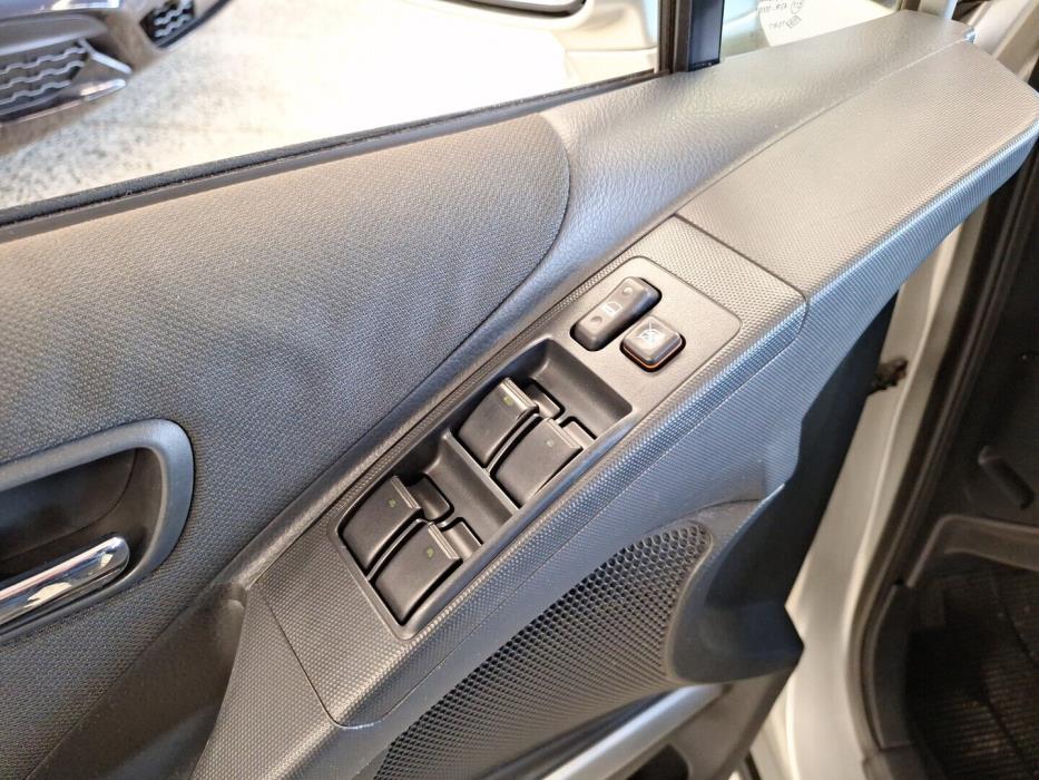 TOYOTA Corolla Verso 2004