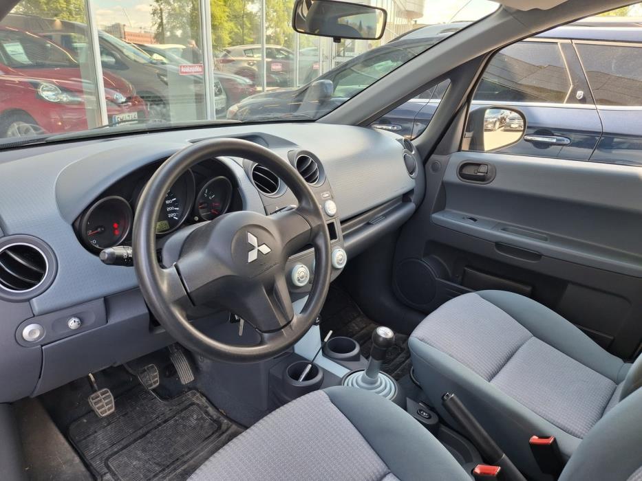 MITSUBISHI Colt 2005
