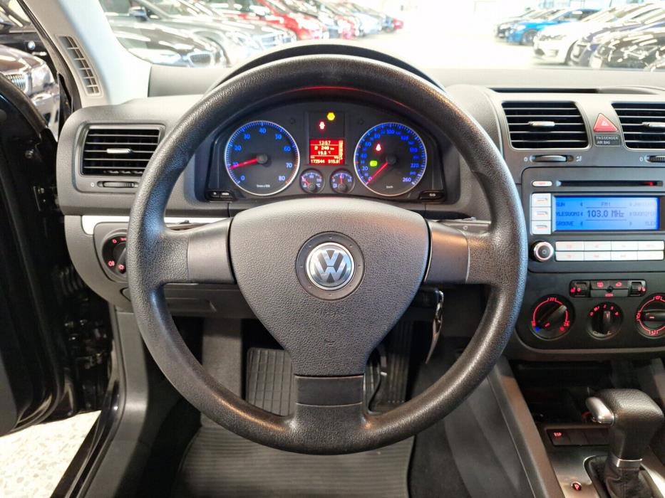VOLKSWAGEN Jetta 2008