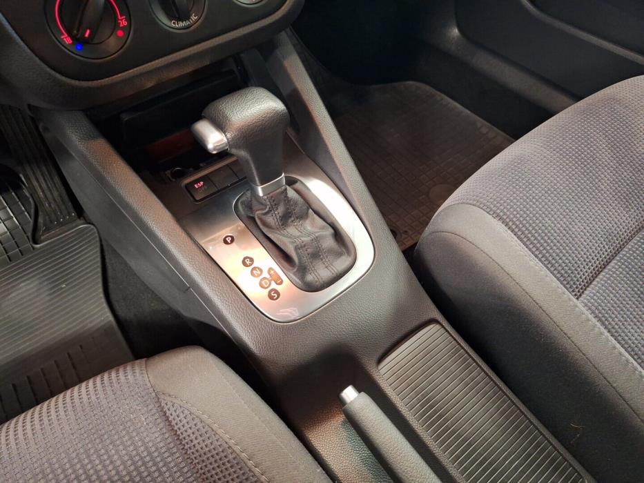 VOLKSWAGEN Jetta 2008