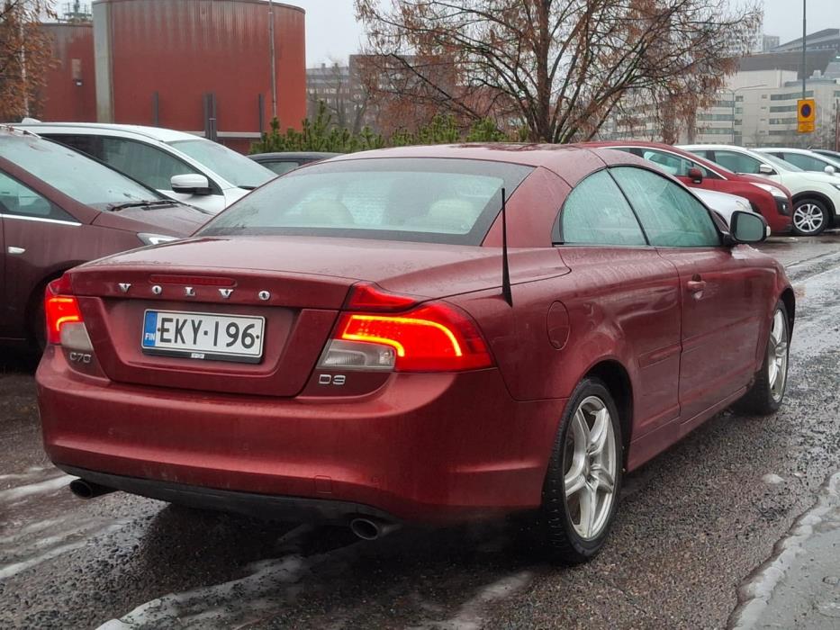 VOLVO C70 2010