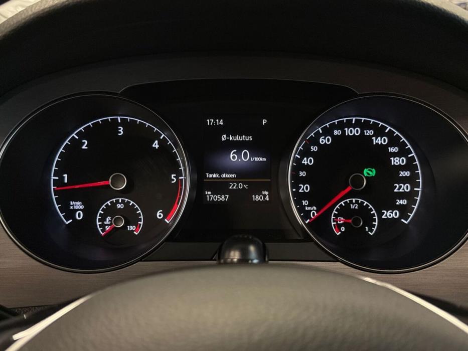 VOLKSWAGEN Golf Sportsvan 2016