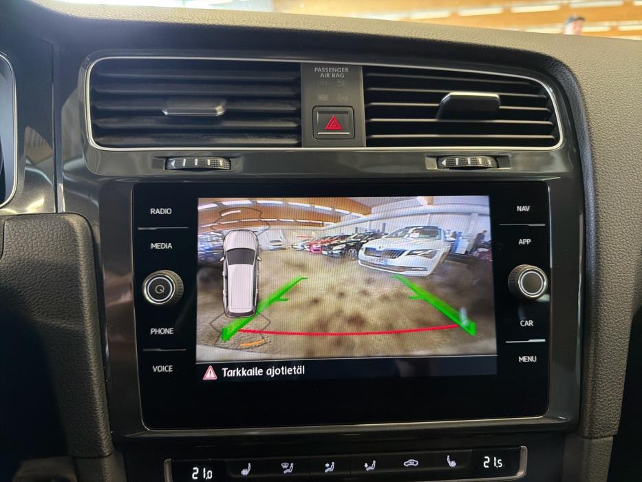 VOLKSWAGEN Golf 2018