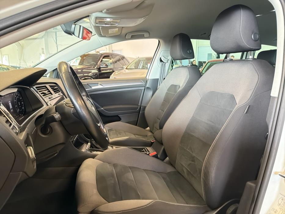 VOLKSWAGEN Golf 2018