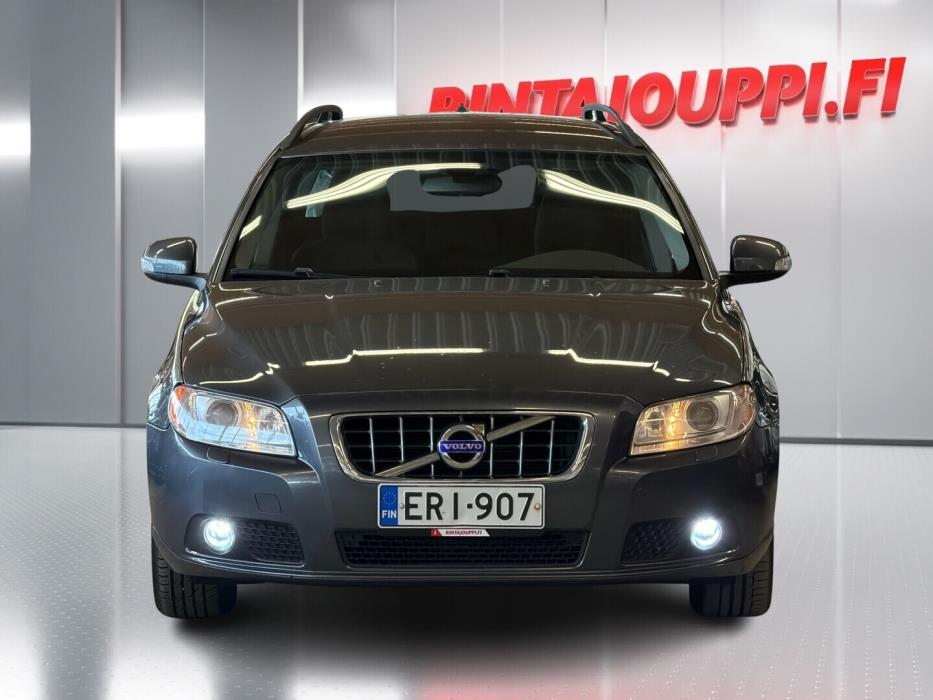 VOLVO V70 2011