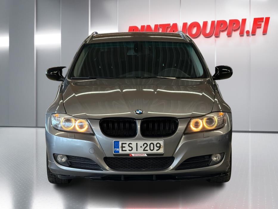 BMW 320 2011