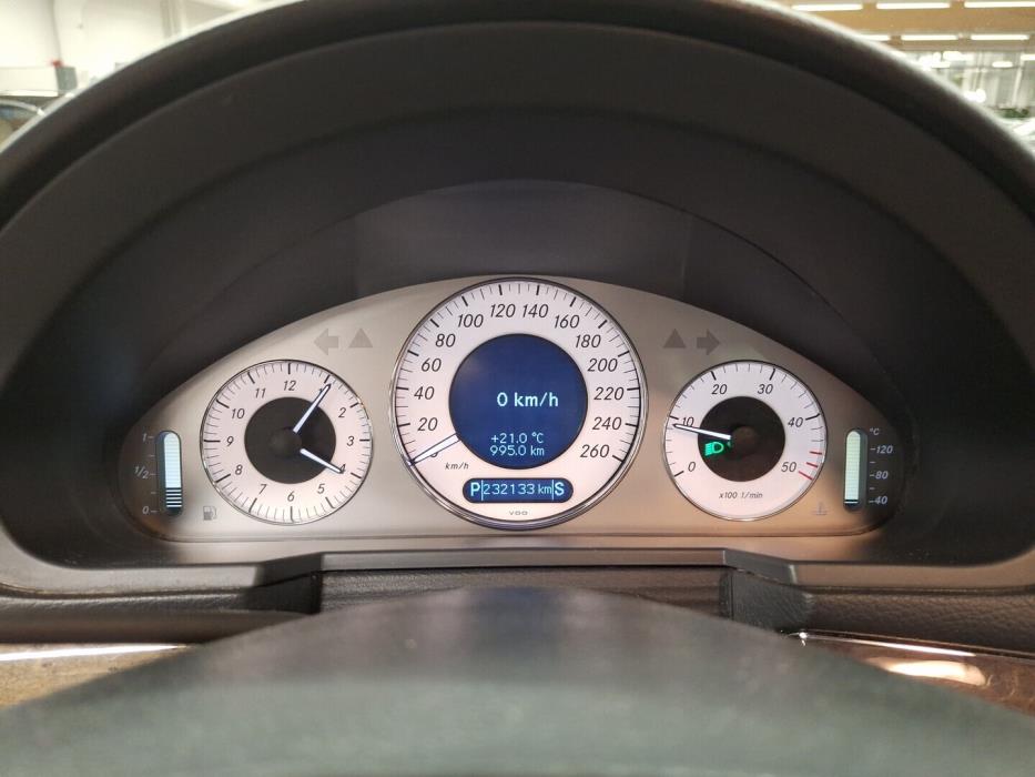 MERCEDES-BENZ E 2007