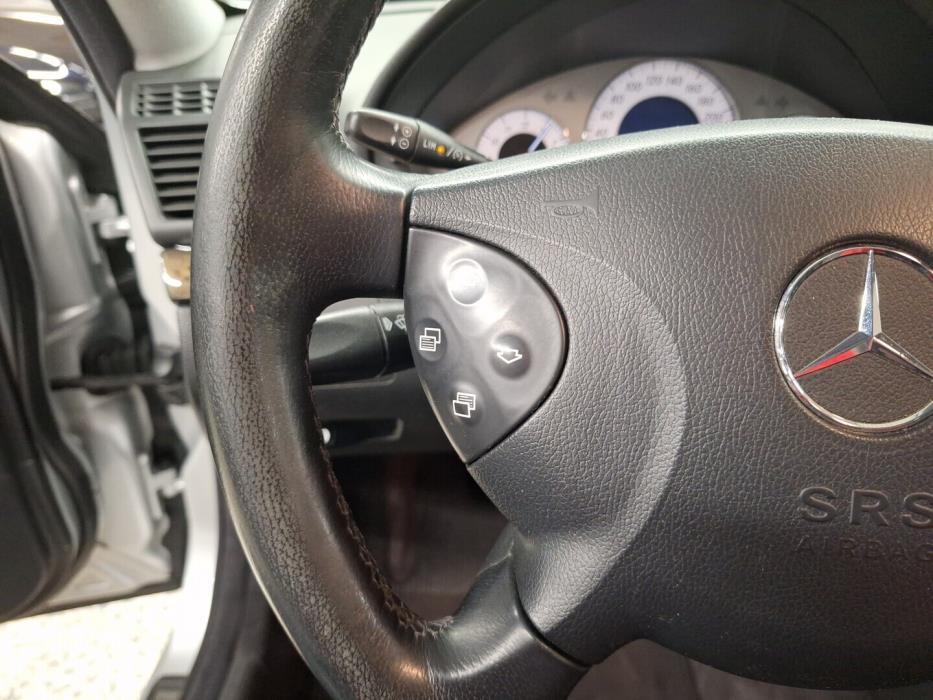 MERCEDES-BENZ E 2007