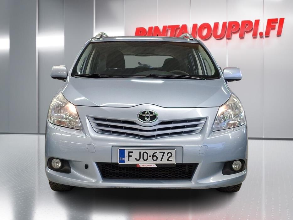 TOYOTA Verso 2010