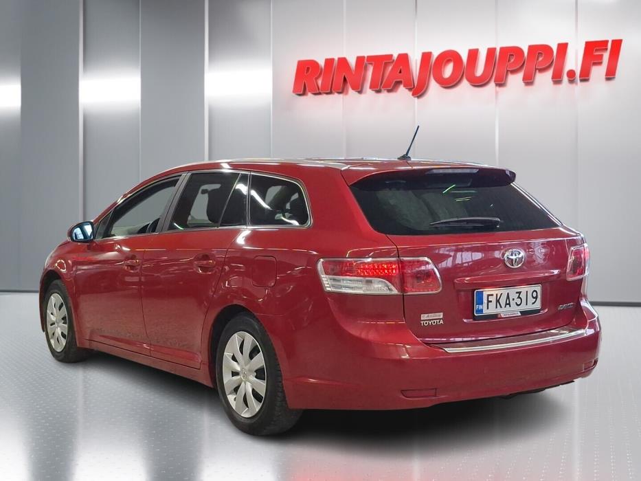TOYOTA Avensis 2011