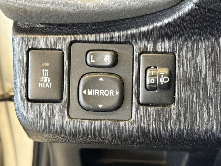 TOYOTA Yaris 2013