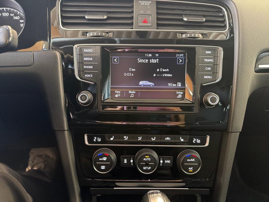 VOLKSWAGEN Golf 2013