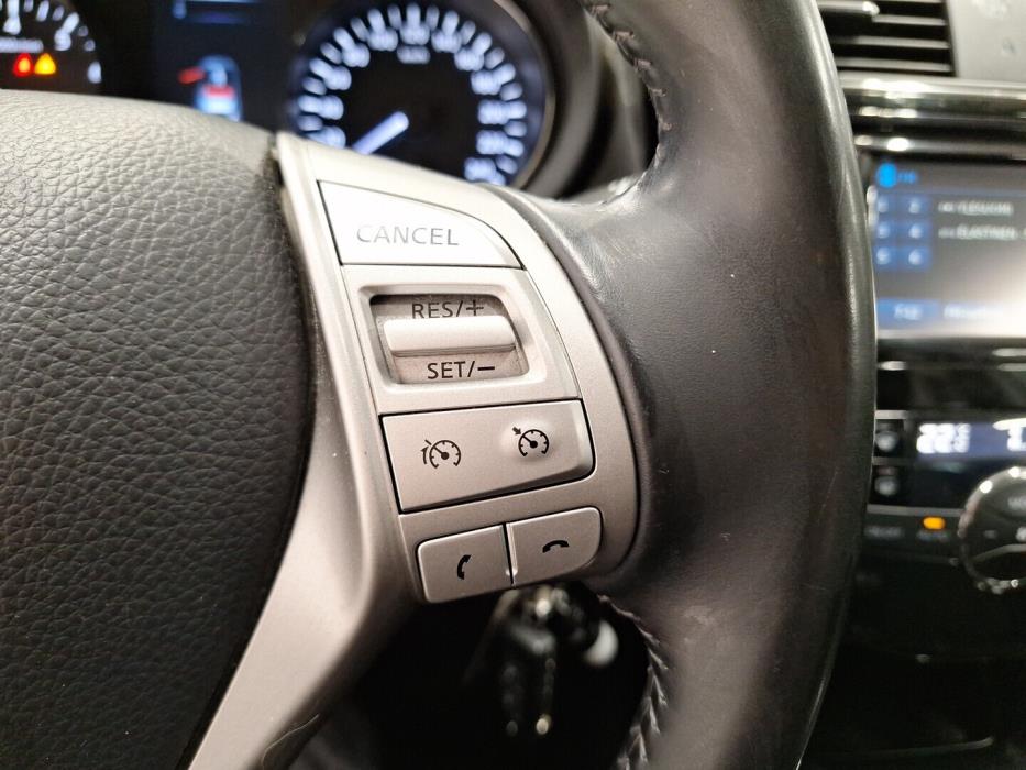 NISSAN Pulsar 2015