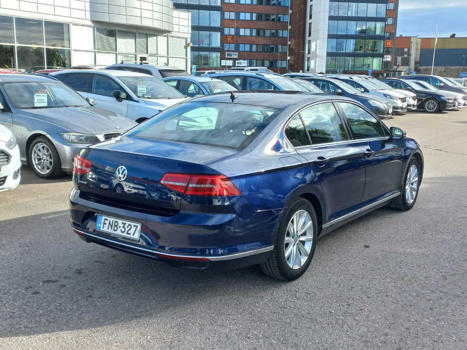 VOLKSWAGEN Passat 2018
