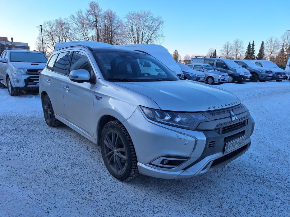 MITSUBISHI Outlander PHEV 2020