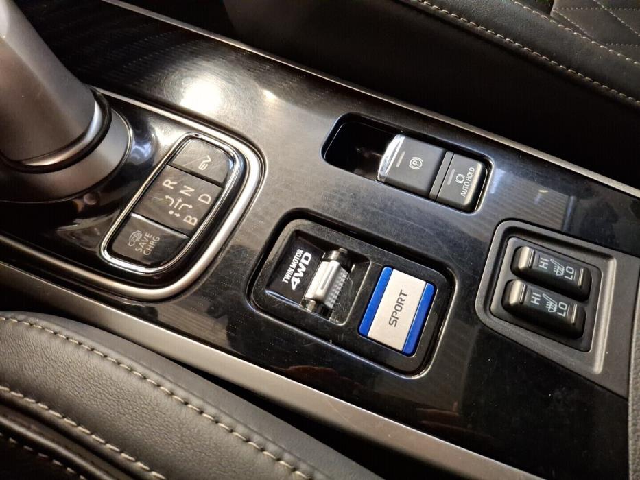 MITSUBISHI Outlander PHEV 2020