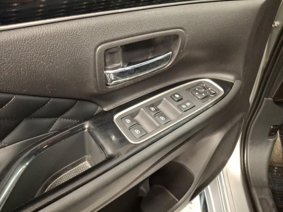 MITSUBISHI Outlander PHEV 2020