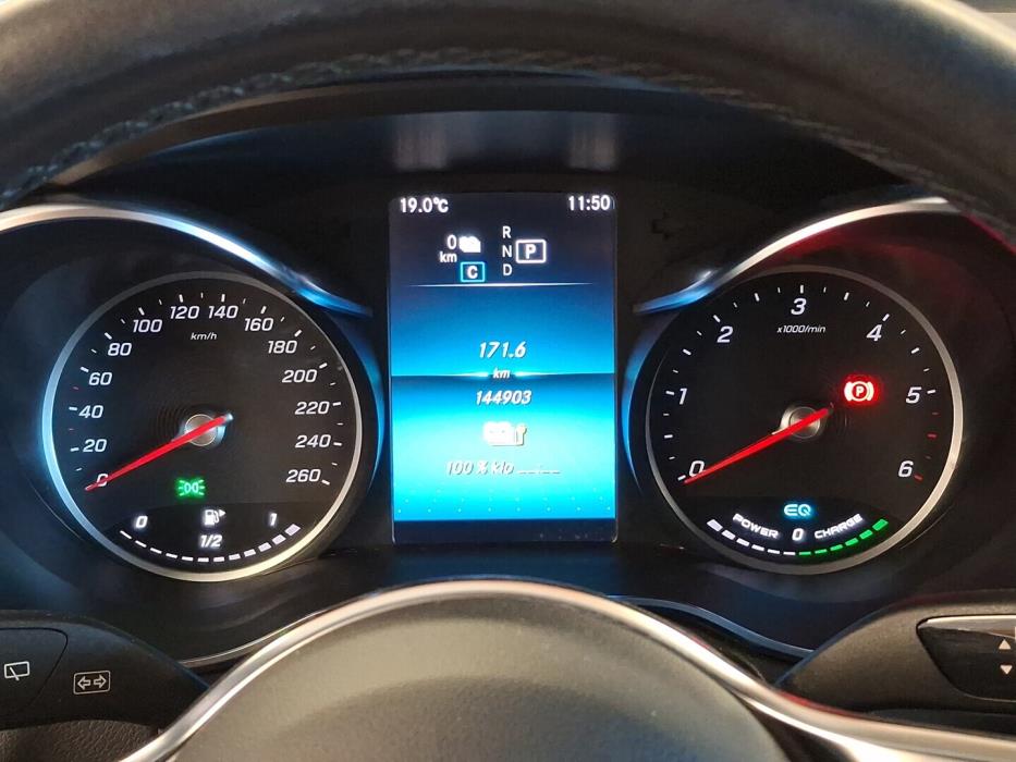 MERCEDES-BENZ GLC 2021