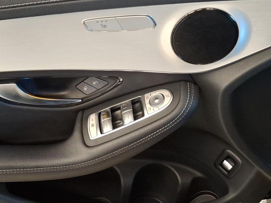 MERCEDES-BENZ GLC 2021