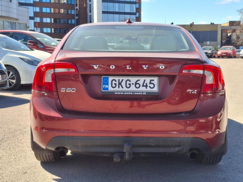 VOLVO S60 2012