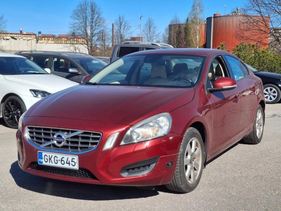 VOLVO S60 2012