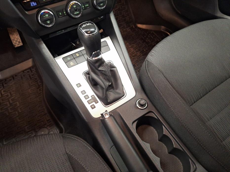 SKODA Octavia 2016