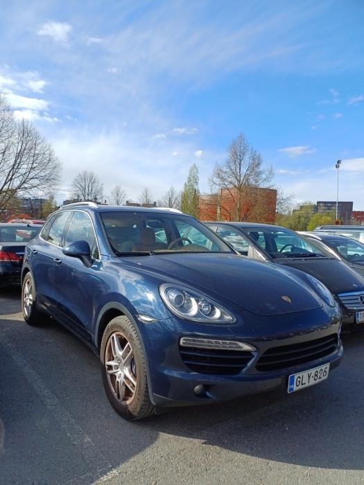 PORSCHE Cayenne 2012