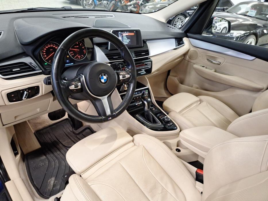 BMW 218 2016