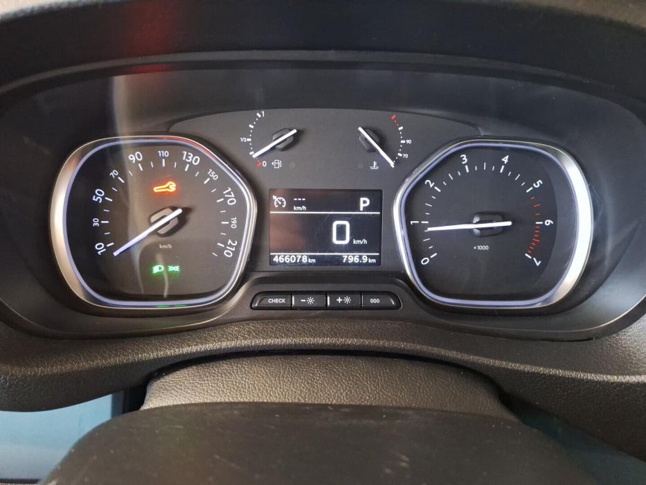 PEUGEOT Traveller 2019