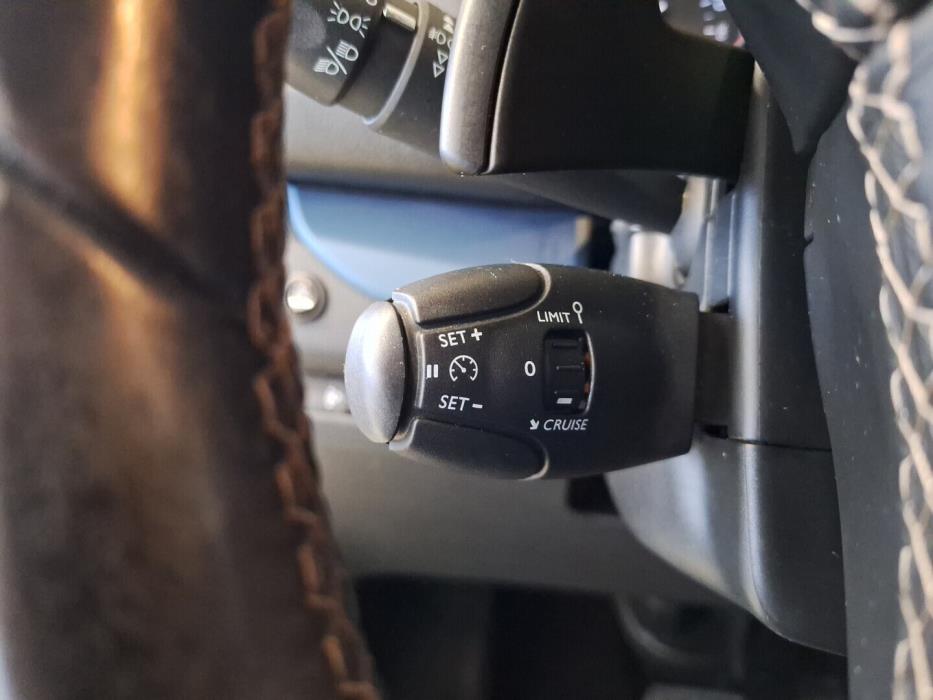 PEUGEOT Traveller 2019