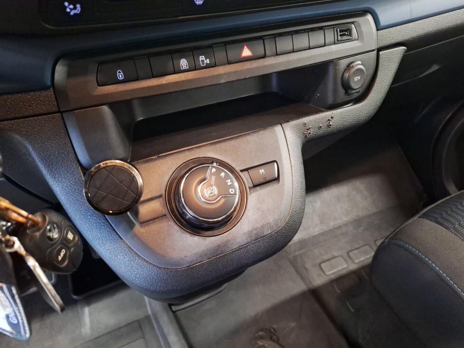 PEUGEOT Traveller 2019