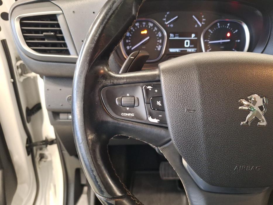 PEUGEOT Traveller 2019