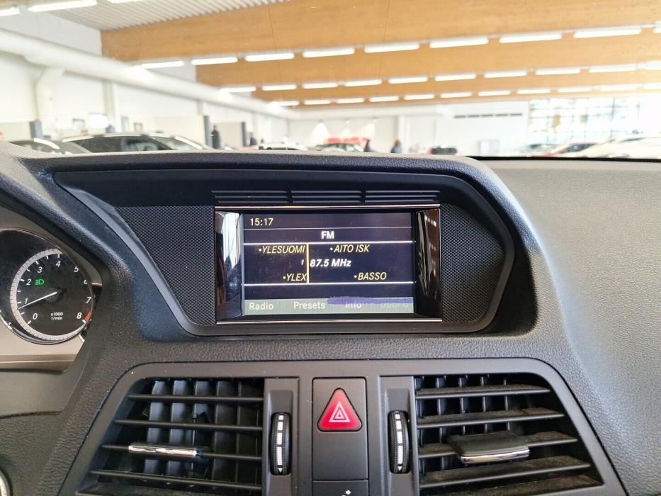 MERCEDES-BENZ E 2010