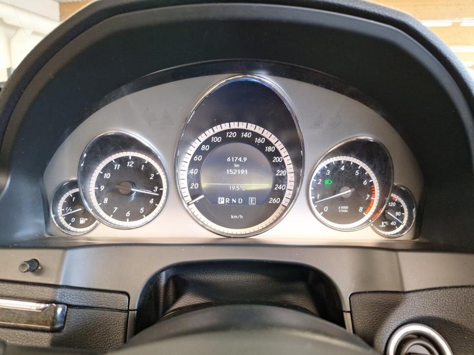 MERCEDES-BENZ E 2010