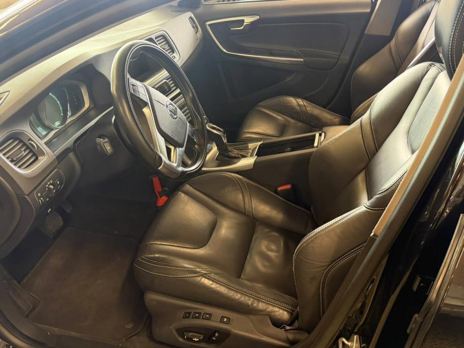 VOLVO V60 2014