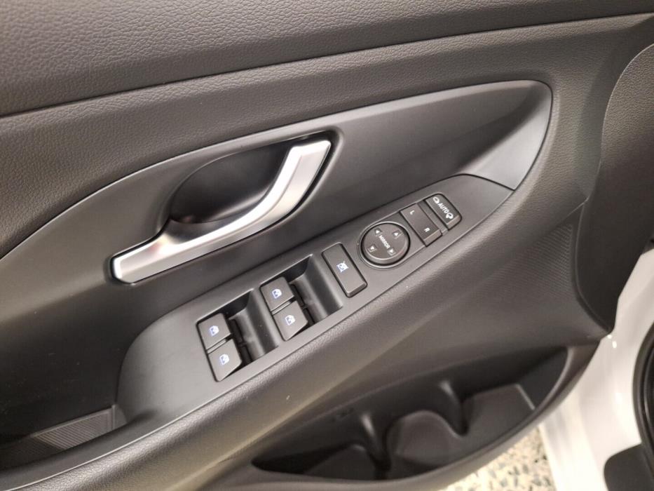 HYUNDAI i30 Hatchback 2022